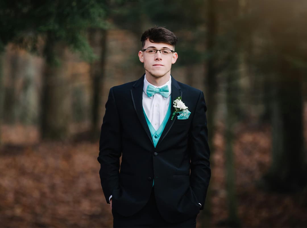 Image of the groom in harmony with nature